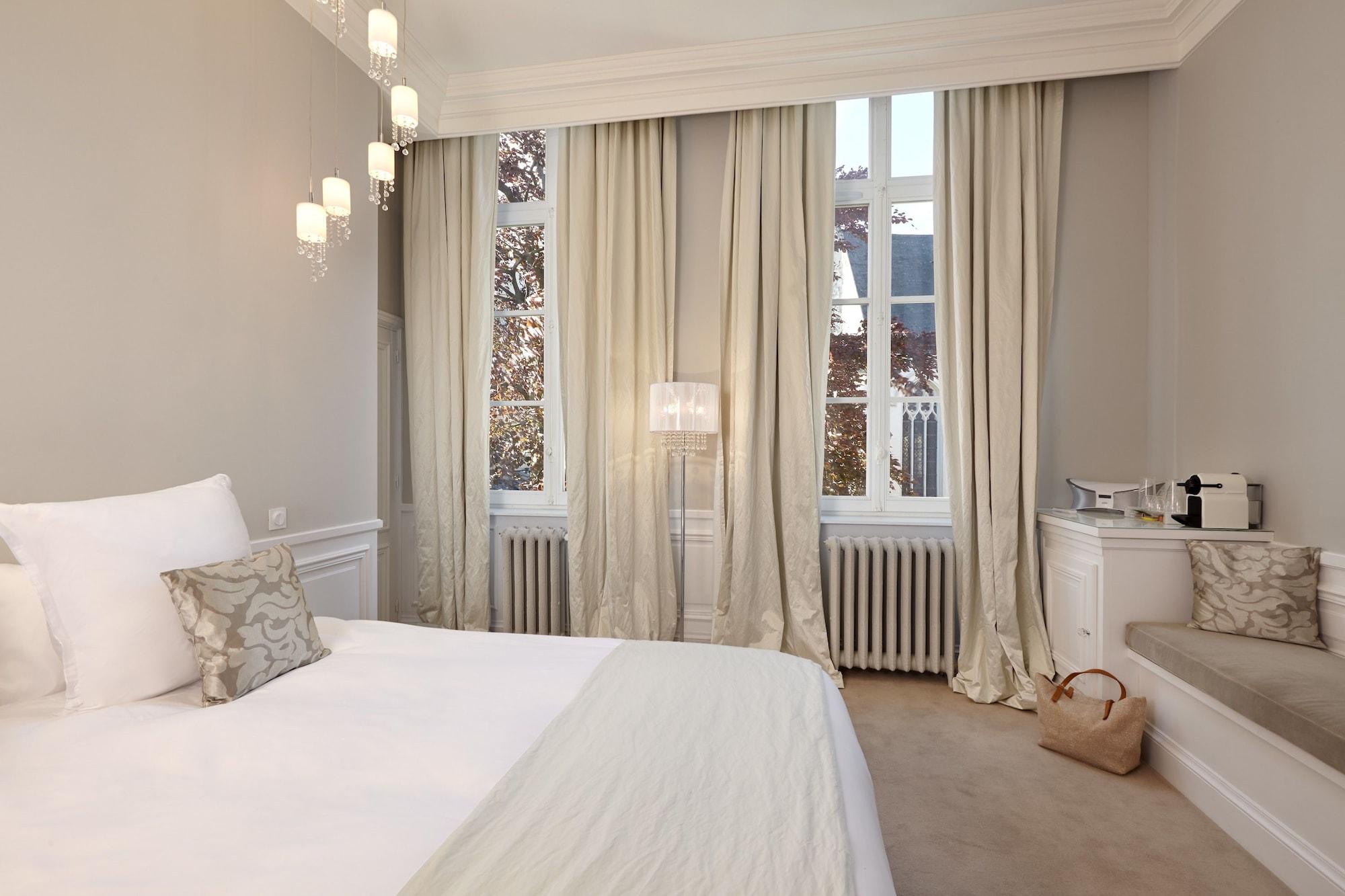 Clarance Hotel Lille Bagian luar foto