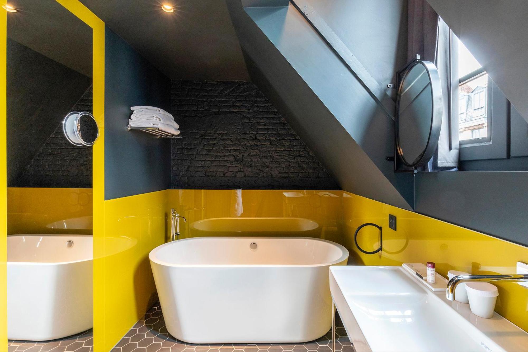 Clarance Hotel Lille Bagian luar foto